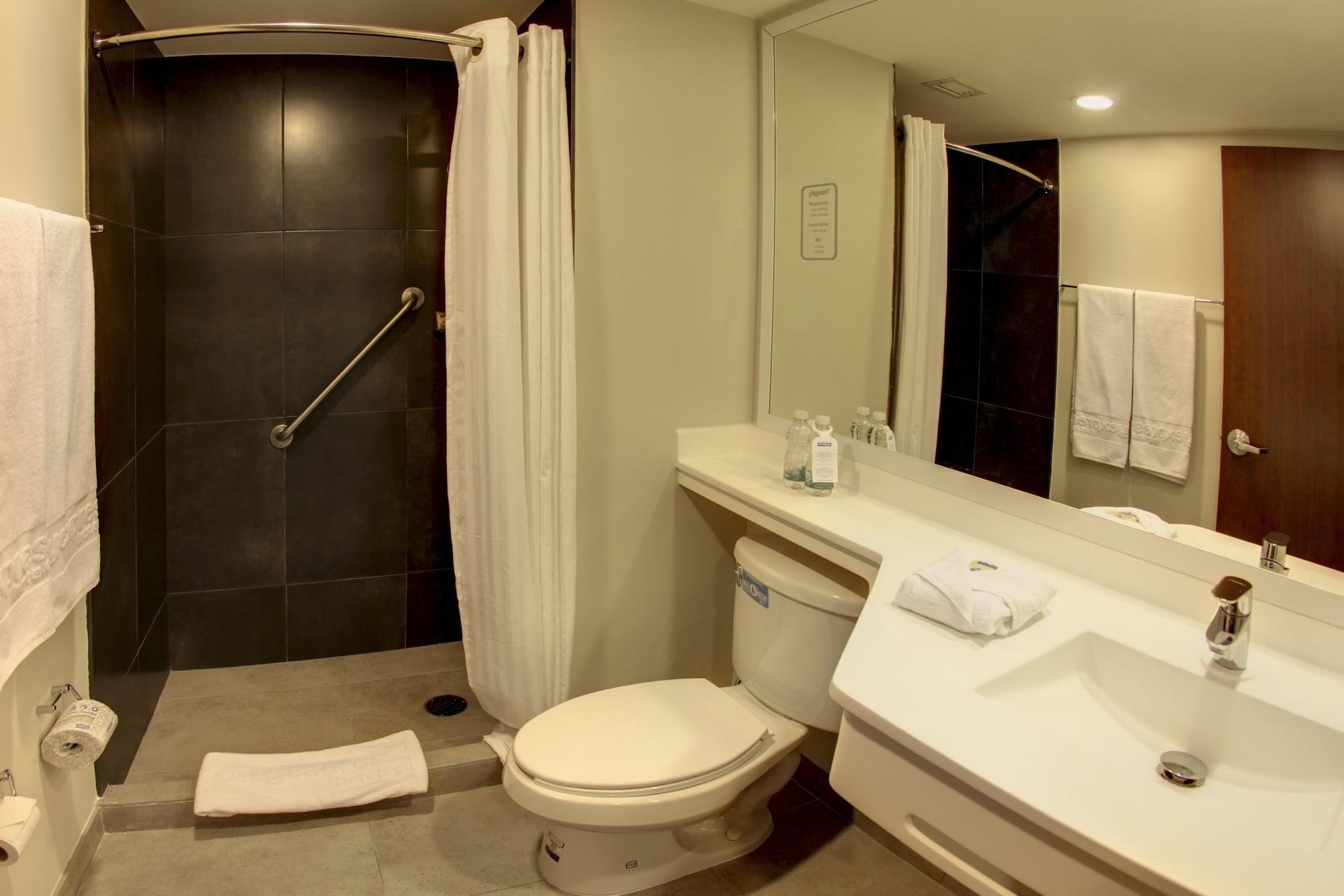 City Express Plus By Marriott Leon Centro De Convenciones Exterior foto